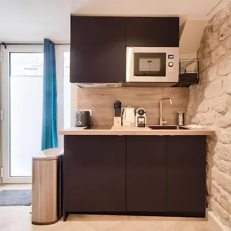 Cozy Heart Of Montmartre & Historic